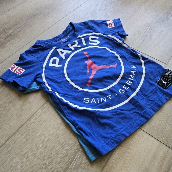 Set of 2 Kids Short Sleeve T-shirts Mario & Air Jordan VGUC - Picture 11 of 11